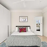 Oak Lane Embrace - Spectacular Sydney Harbour Views