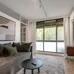 Cosy Retreat In Bondi Junction 1Br Gem