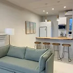 Beach House In Bondi Beach