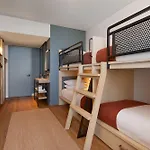 Moxy Sydney Airport