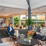 Lakeside Hotel And Conference Centre