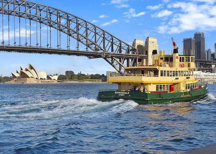 Opera & Harbour Bridge View Penthouse
