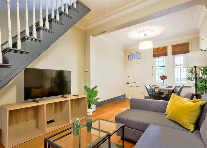 Awesome 2 Bedroom House Surry Hills