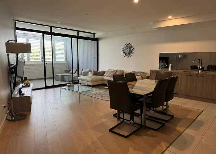 2 Bed 2 Bath 1 Car Accommodation