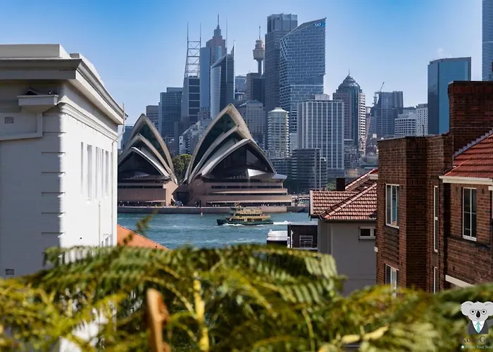Kozyguru Kirribilli Opera House View 2 Bed Apt