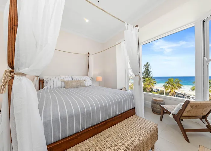 Beachfront Haven Directly Opposite Bondi Beach