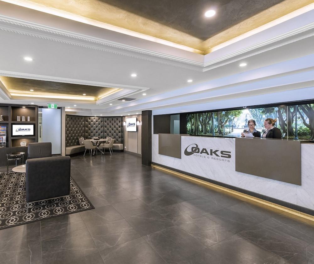 Oaks Hyde Park Aparthotel