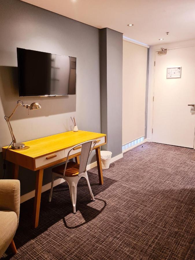 Inn Crown Surry Hills
