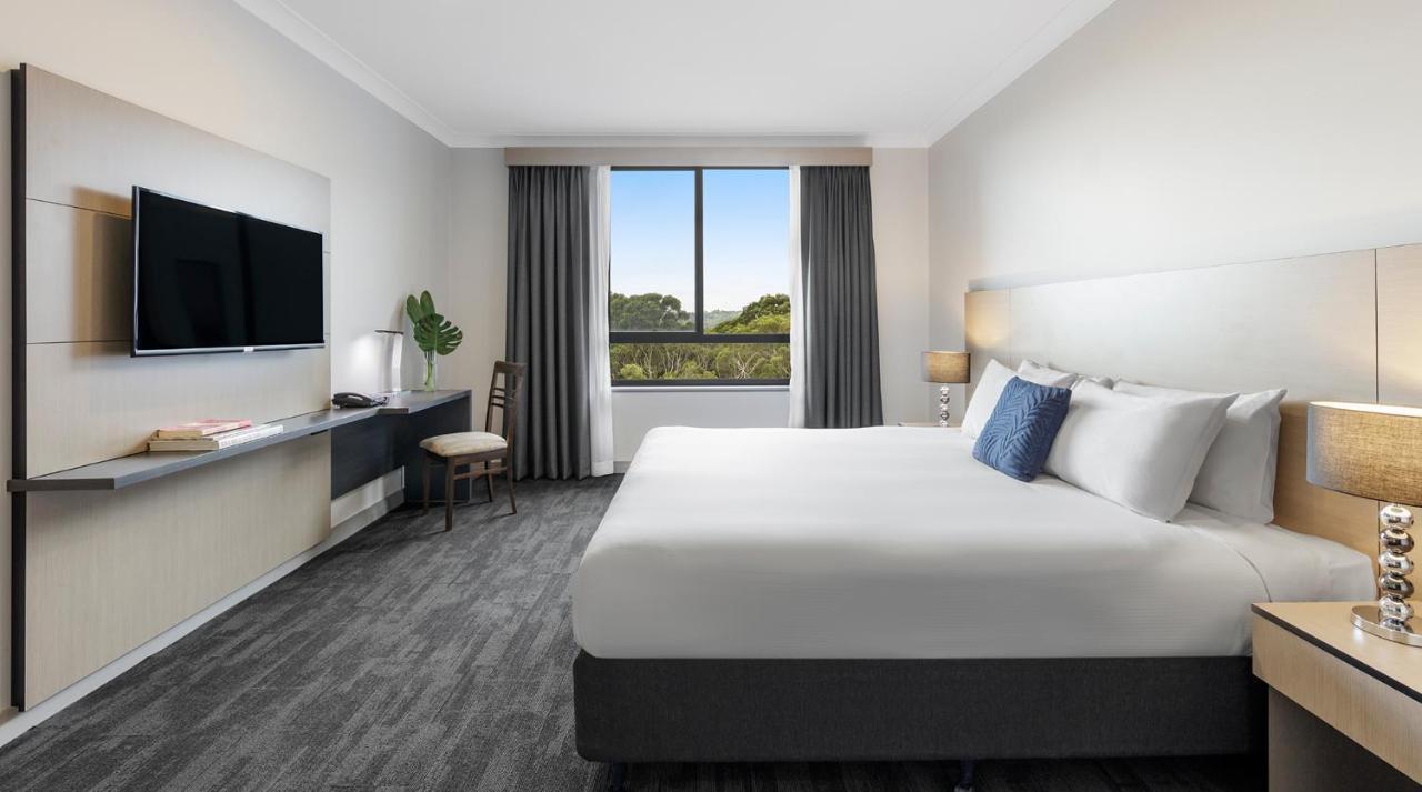 Oaks North Ryde 4* Sydney