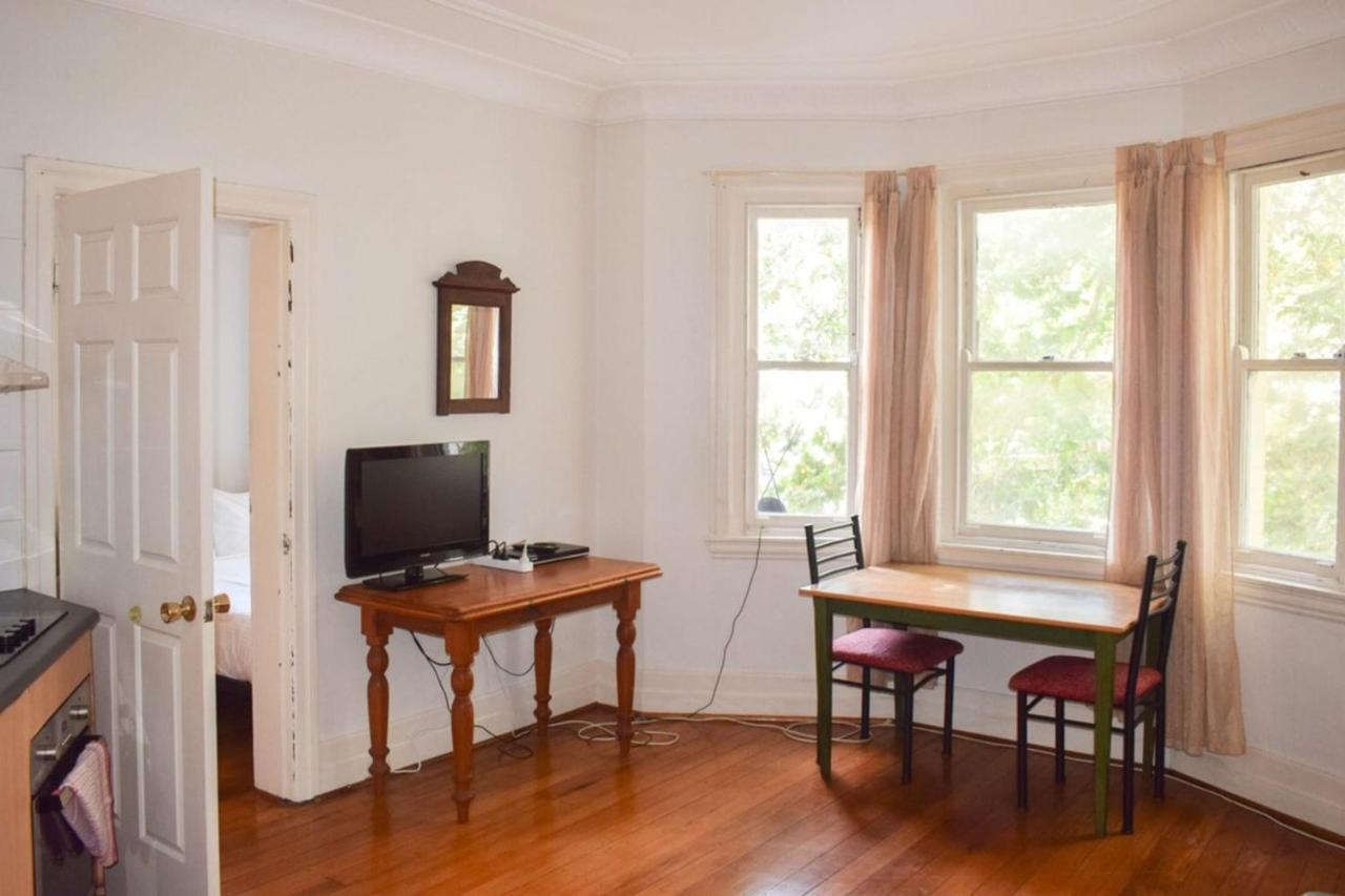 1 Bedroom With Incredible Location