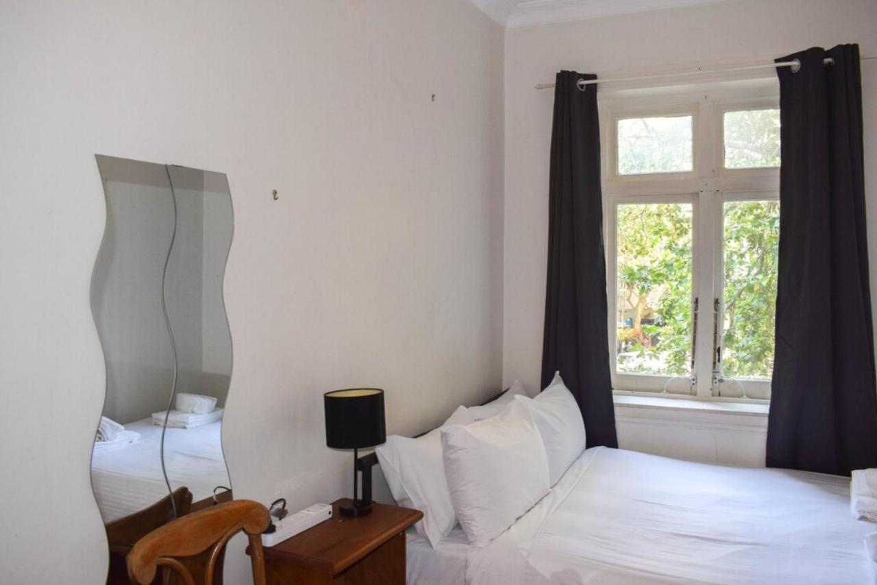 1 Bedroom With Incredible Location