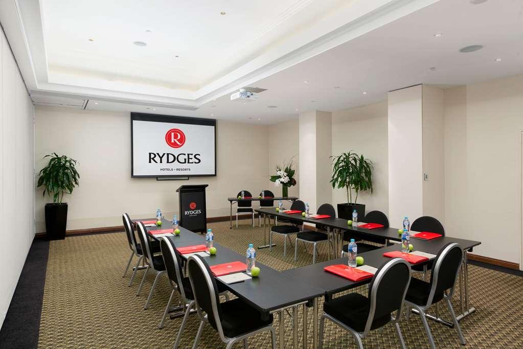 Rydges North Hotel