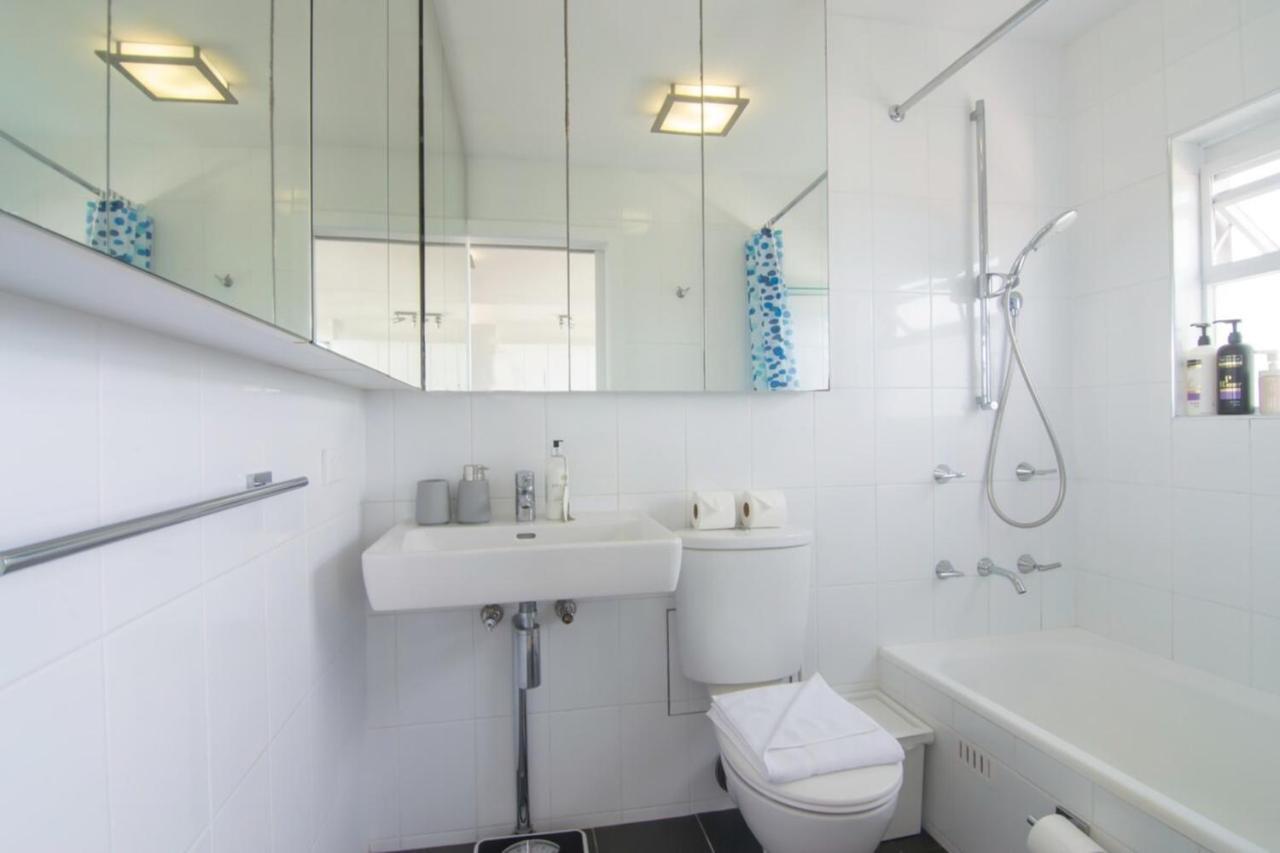 Bright 1 Bedroom With Amazing Views Apartment *