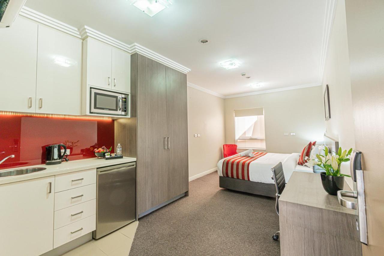 Western Camperdown 4*