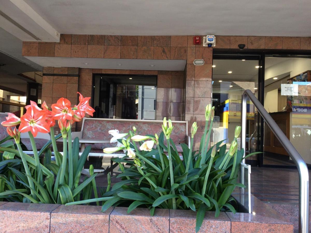 Edgecliff Motel 3*