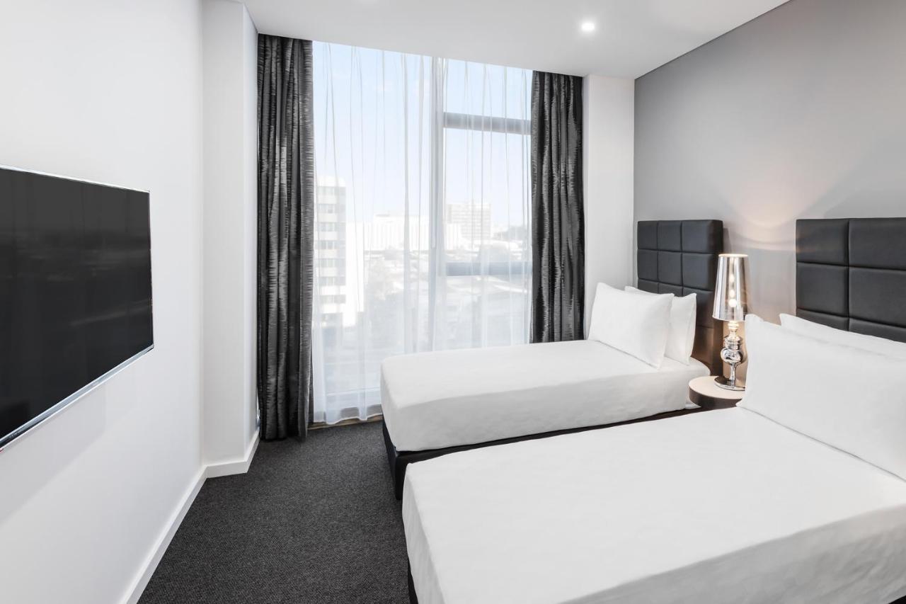 Meriton Mascot