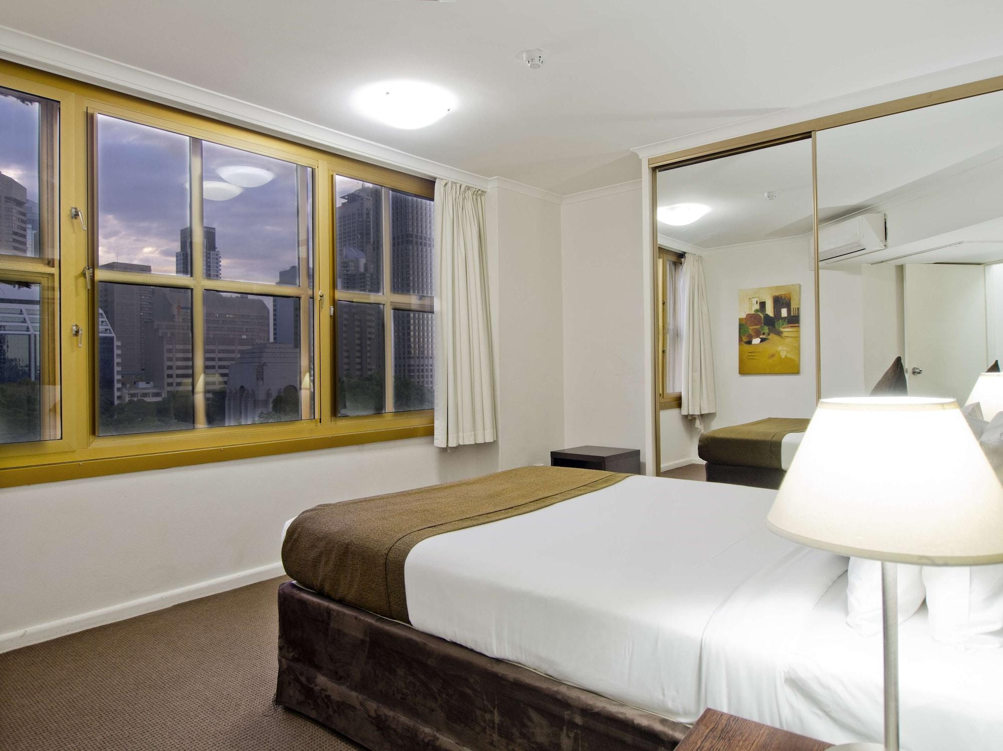 Aparthotel Oaks Hyde Park 4*