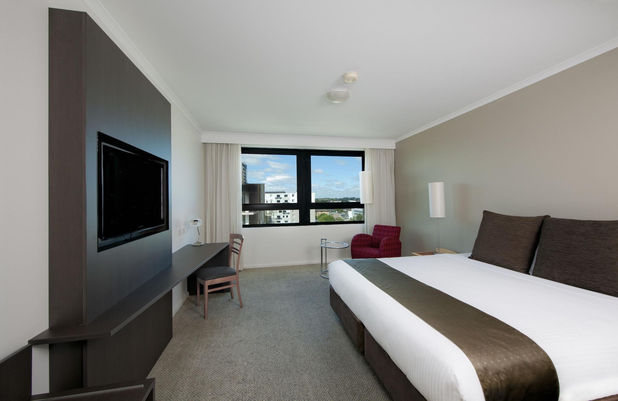 Mantra Parramatta 4*
