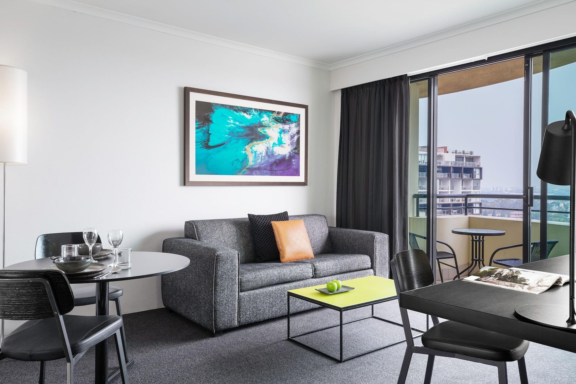 Mantra Parramatta 4*