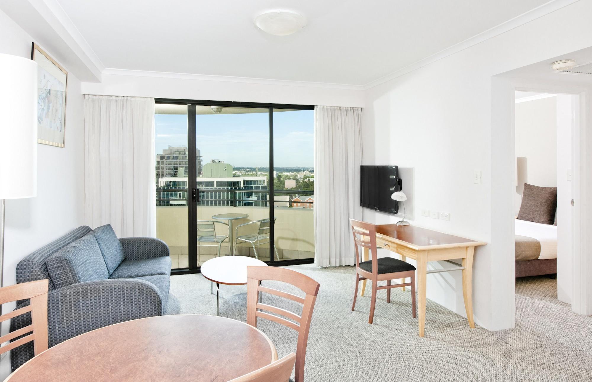 Mantra Parramatta 4*