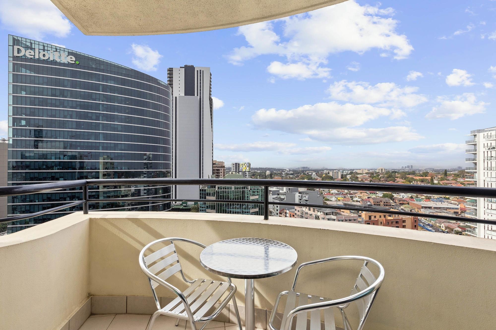 Mantra Parramatta 4* Sydney