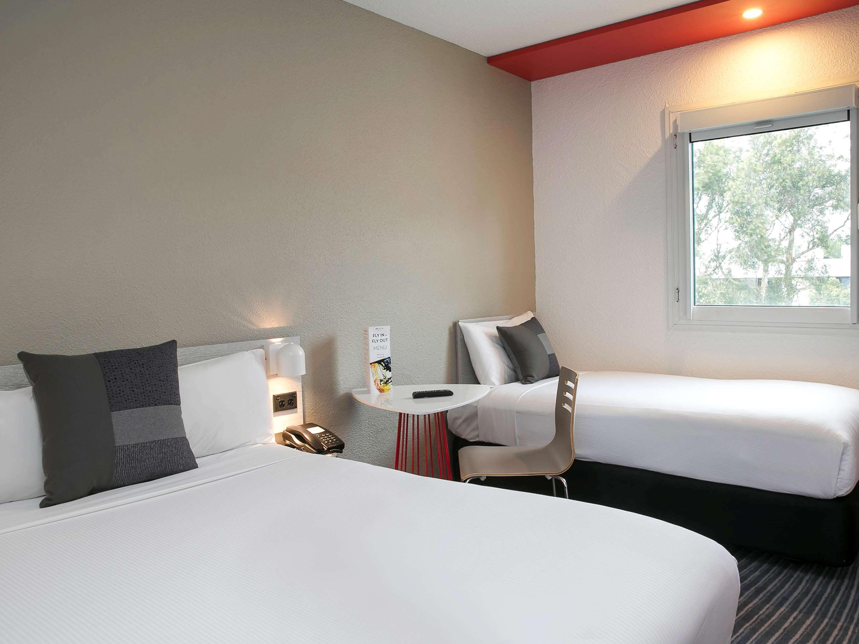 Hotel Ibis Airport 3*