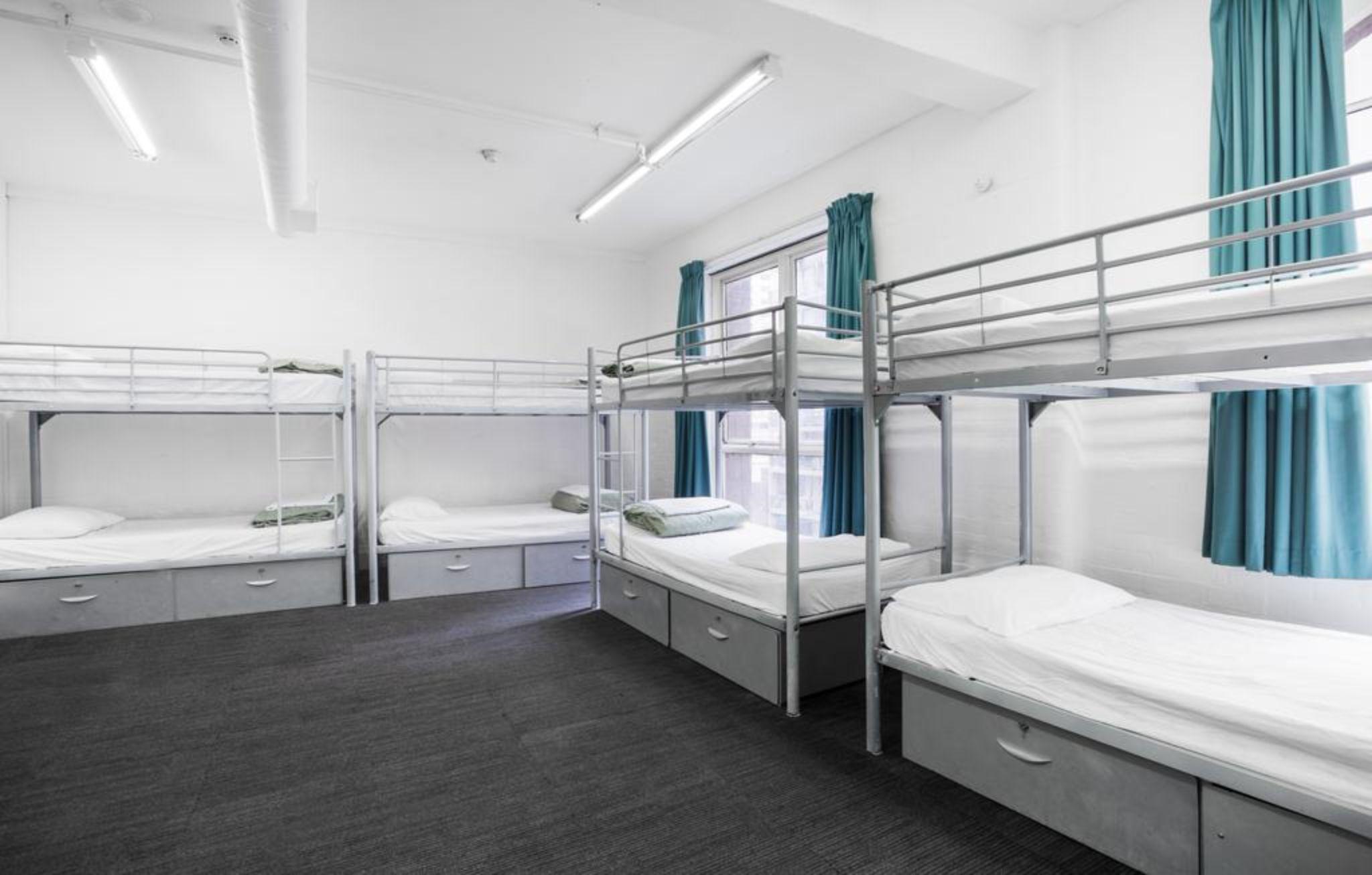 Hostel Nomads *