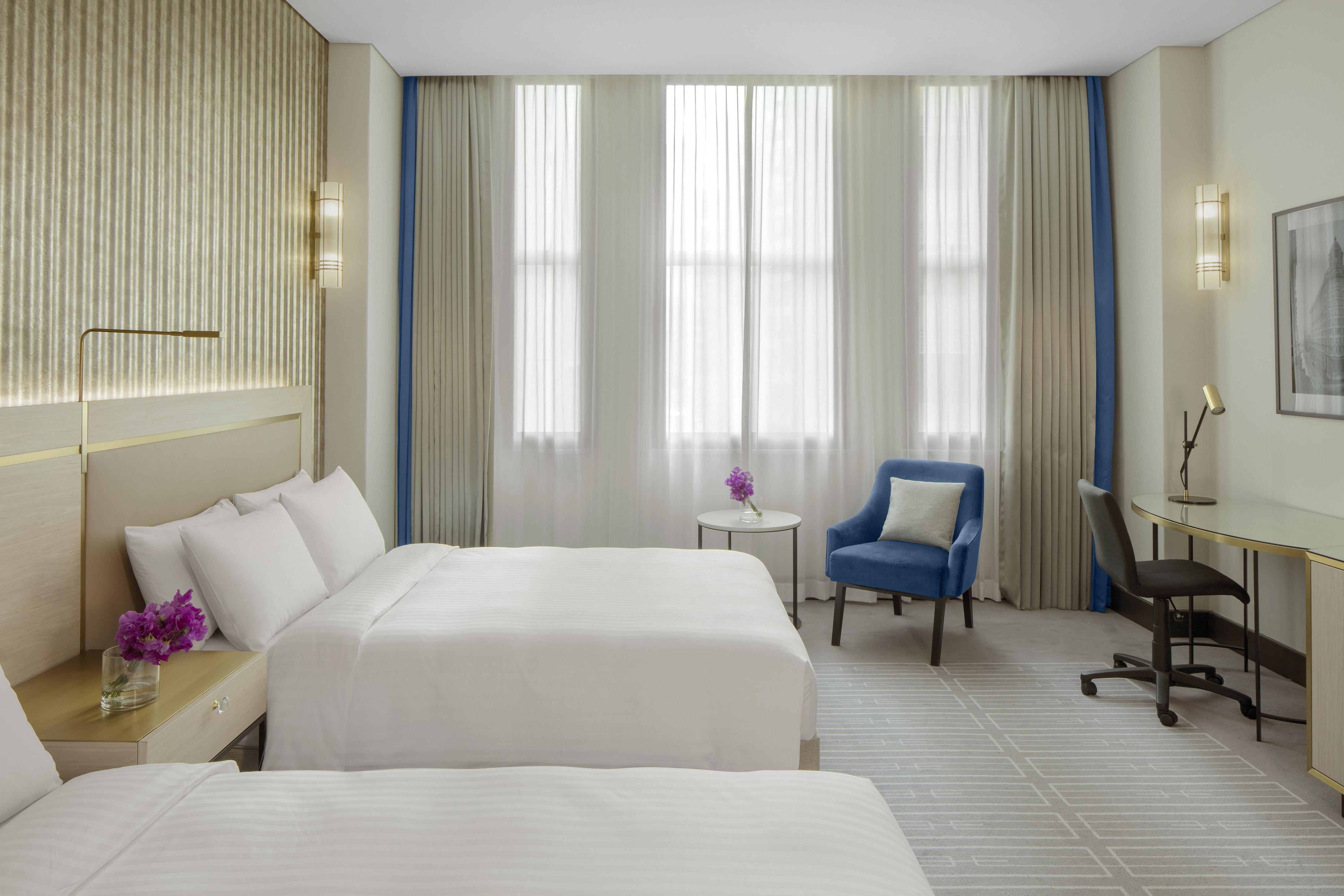 Hotel Radisson Blu Plaza 5*
