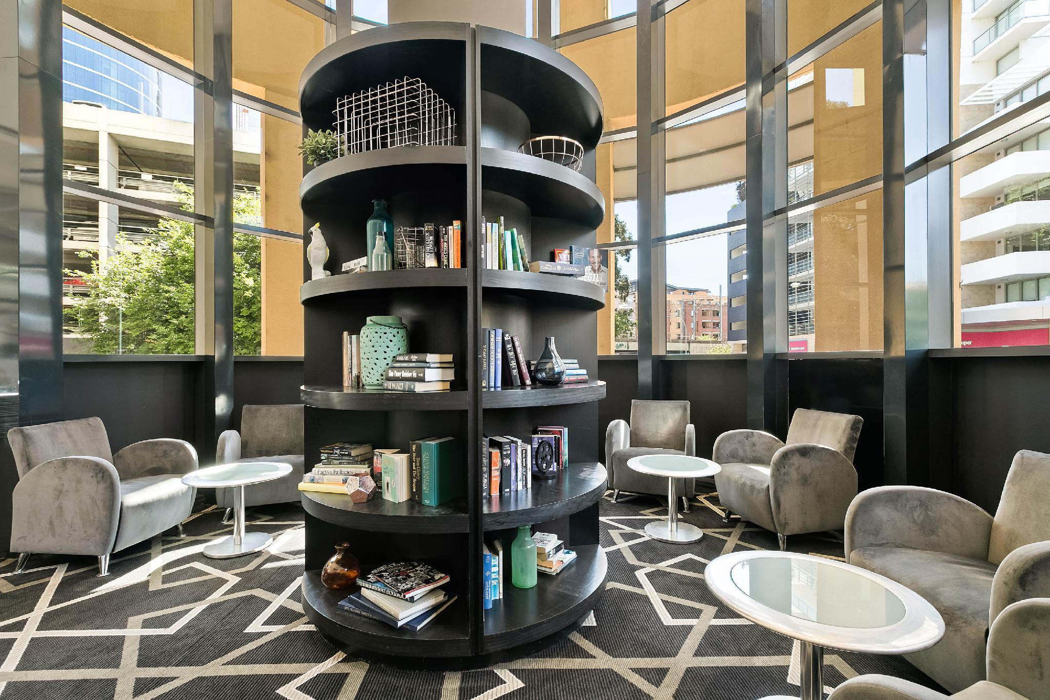 Mantra Parramatta 4* Sydney