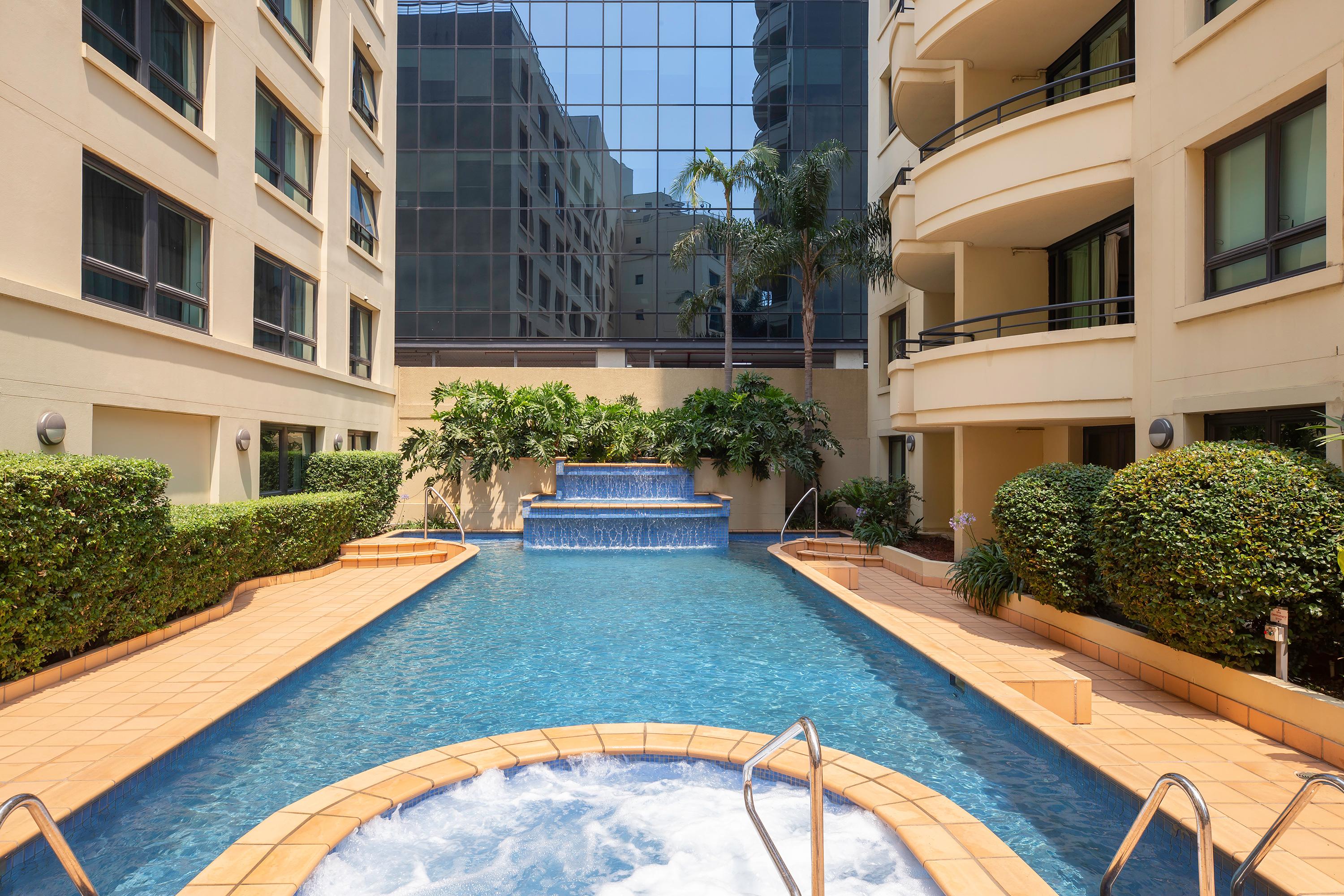 Aparthotel Mantra Parramatta 4*