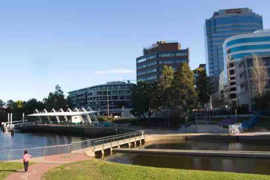 Parramatta Comfy- 2bd-free Parking -netflix-westfield Sydney