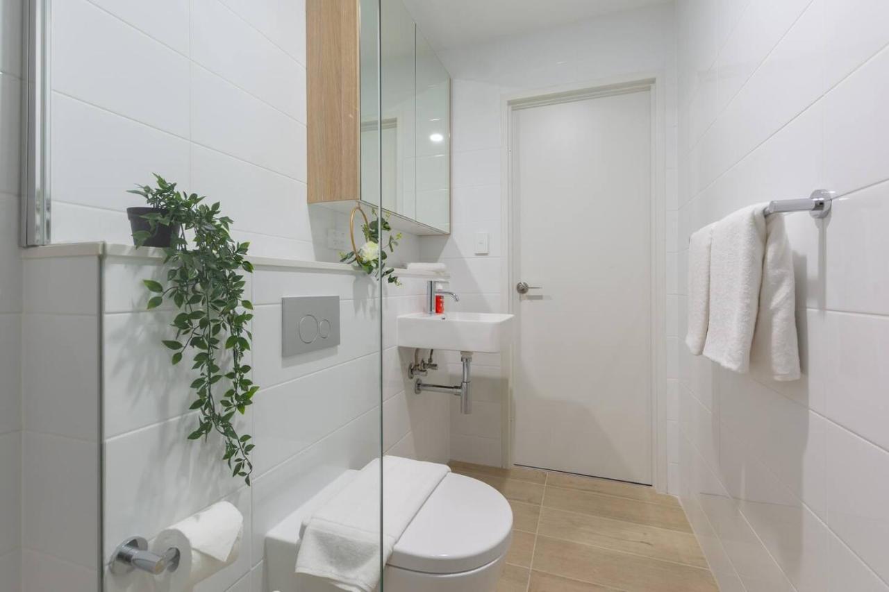 Apartment Cozy 2br W Free Parking Near Westfield Parramatta *