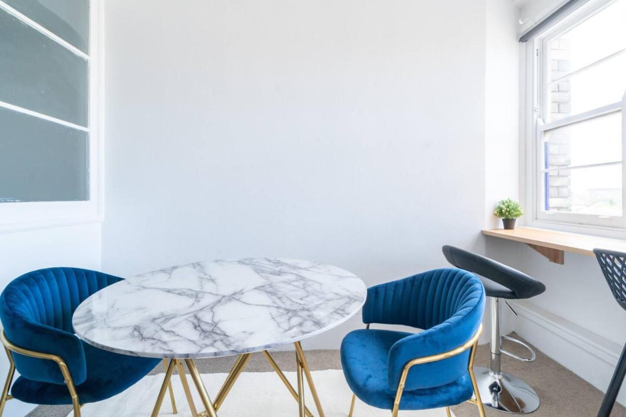 Cosy Studio In A Prime Surry Hills Location