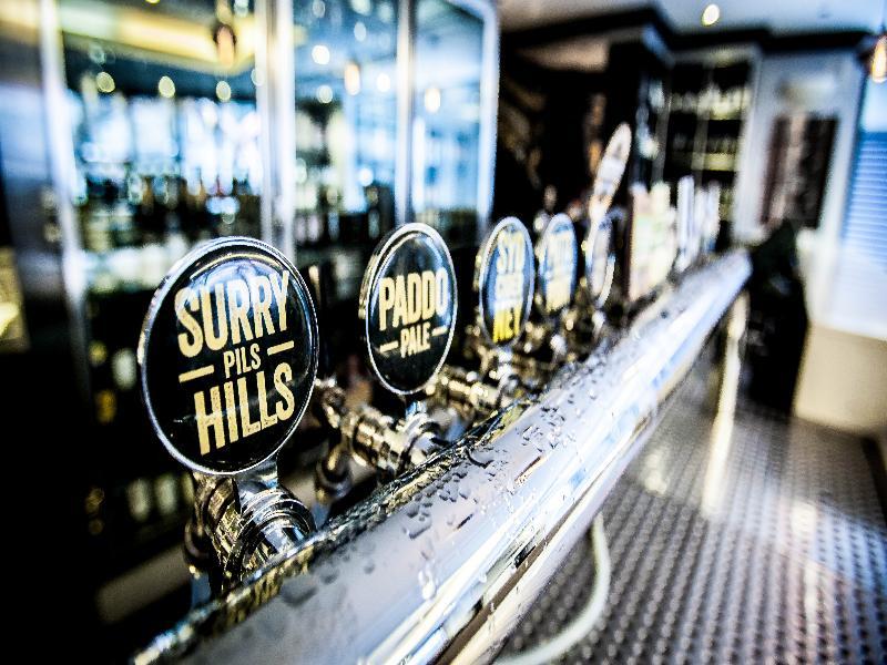 Hotel Rydges World Square 4*