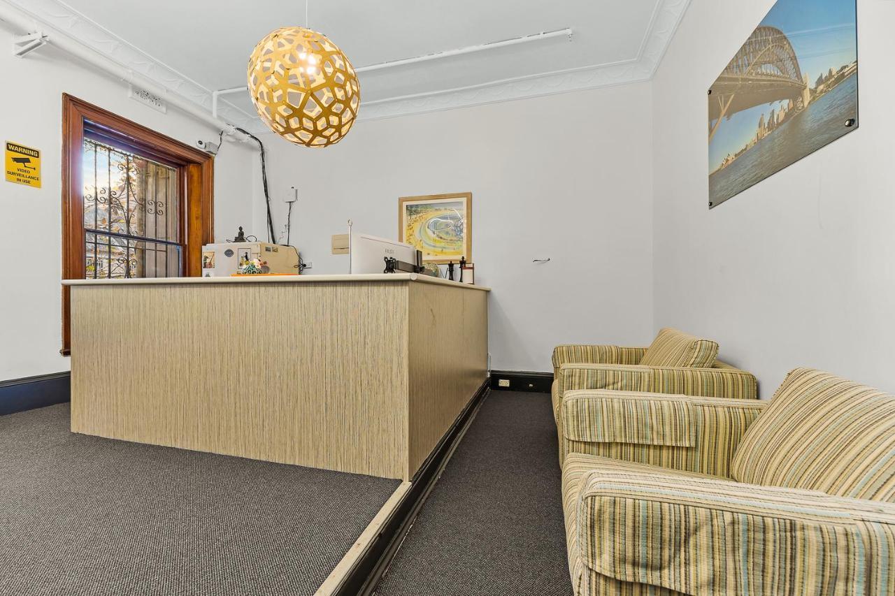London Plane Backpackers Hostel Sydney