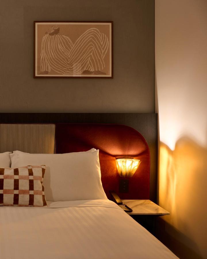 Morris Sydney, Handwritten Collection 4*
