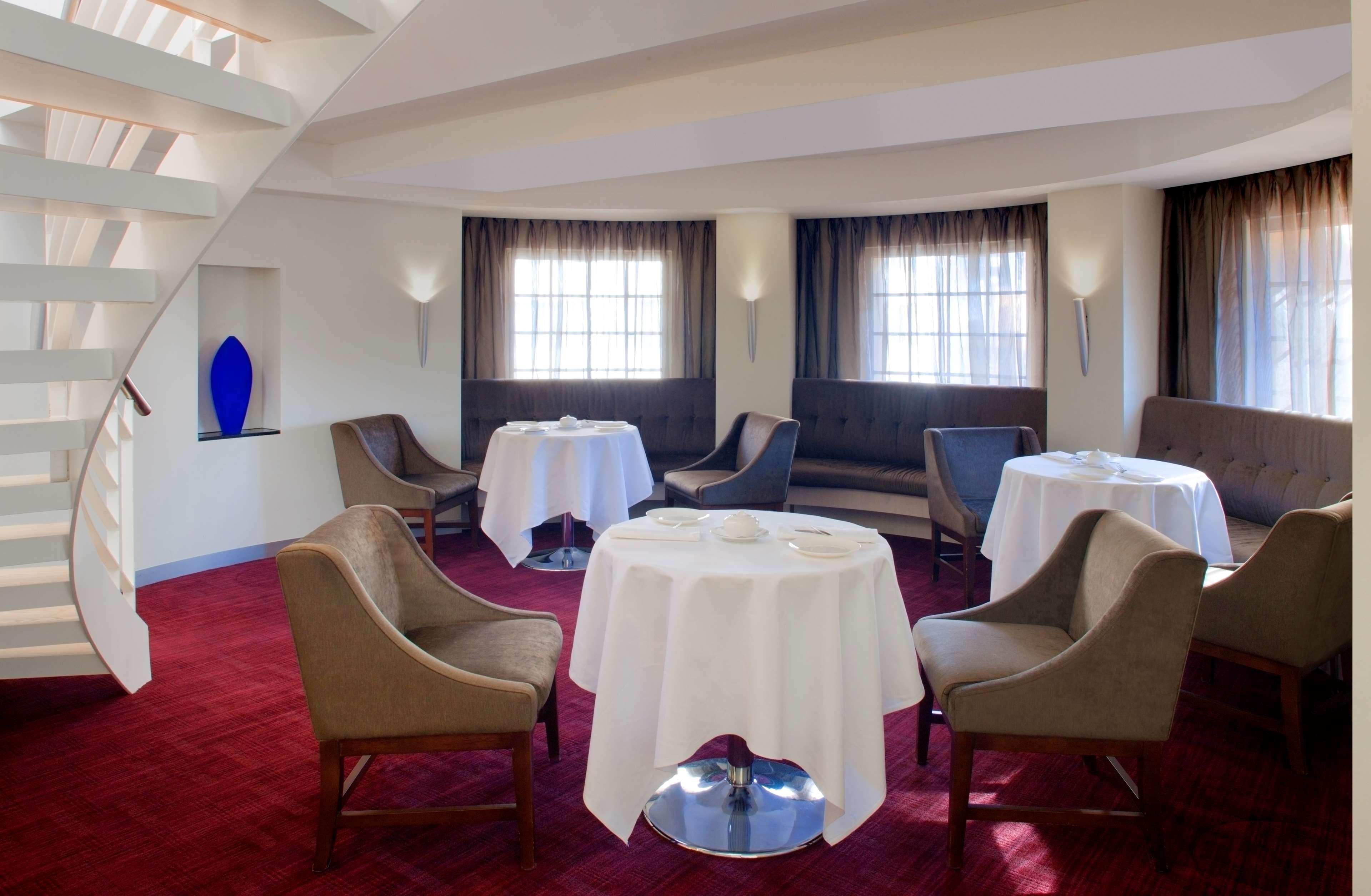 Radisson Blu Plaza Hotel 5*