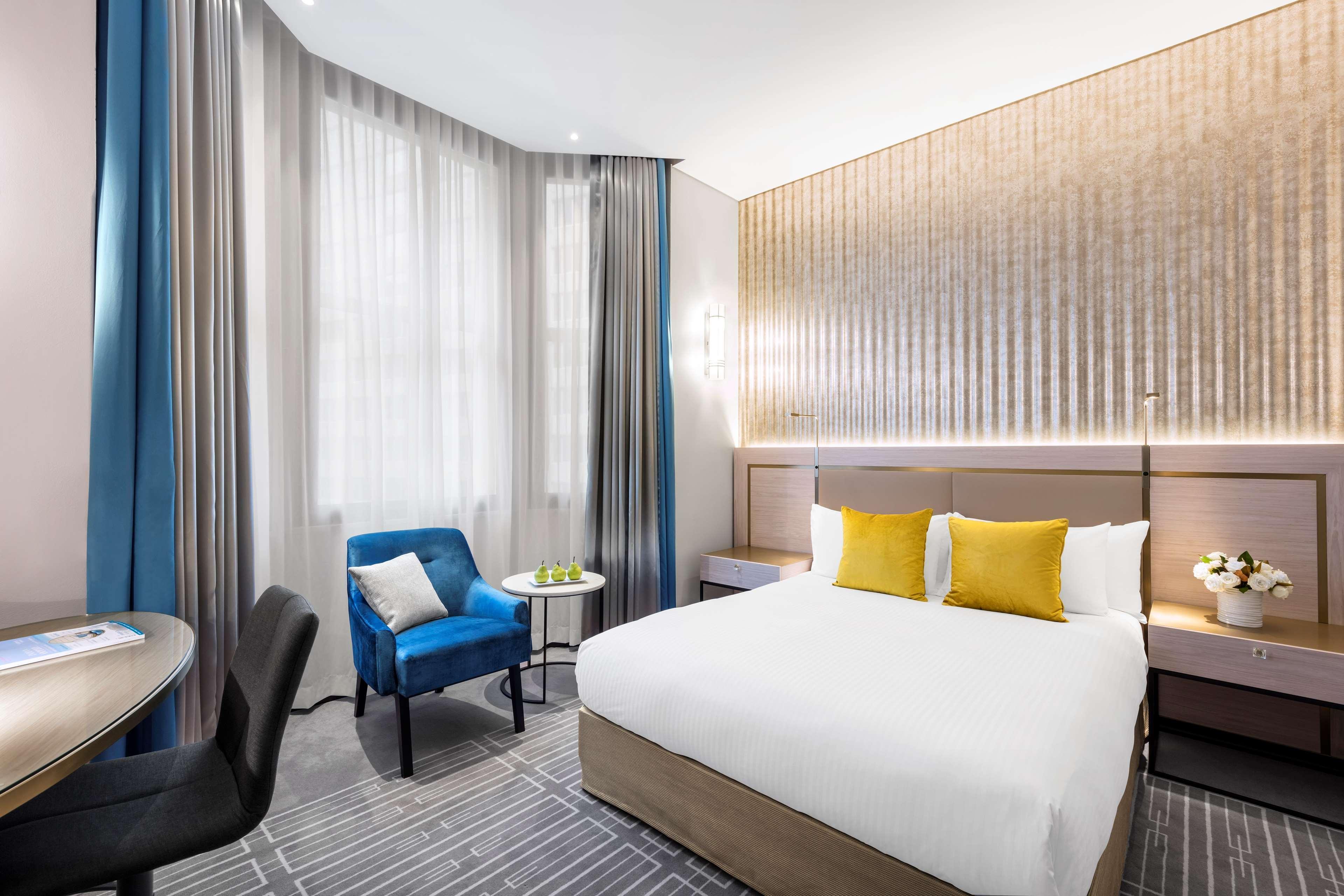 Radisson Blu Plaza Hotel 5*