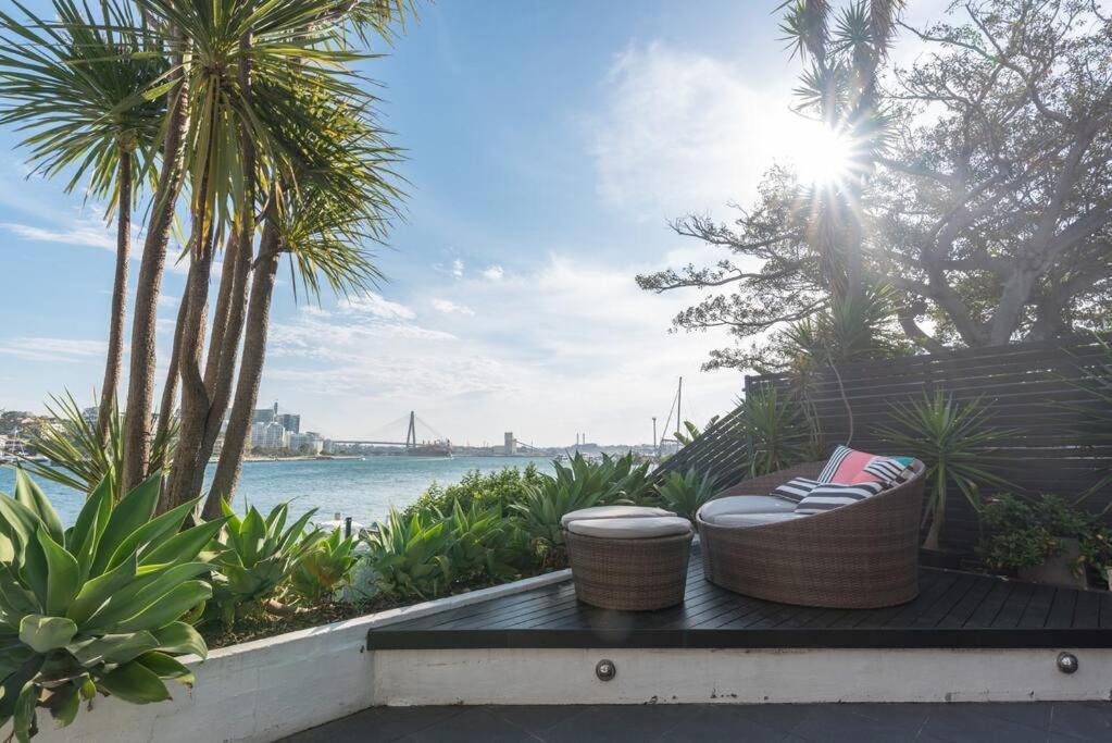 Holiday home Harbourfront Oasis With Pool, Steps To Vivid And Iconic Views *