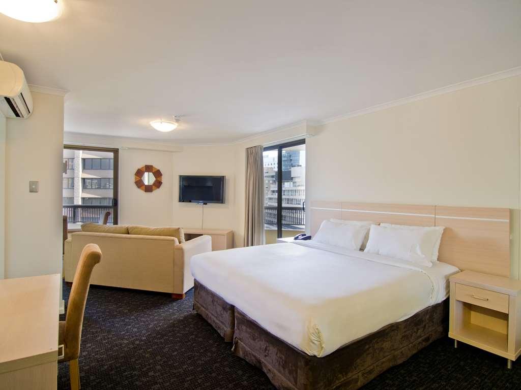 Aparthotel Oaks Hyde Park 4*
