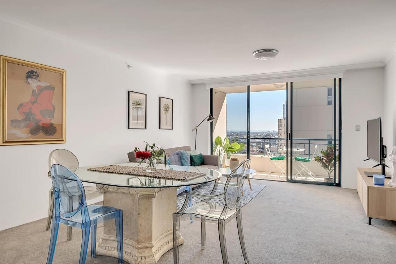 Of The Town With Cbd At Its Doorstep Apartment Sydney