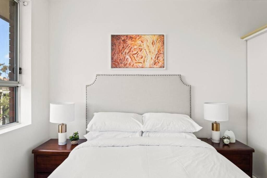 Stylish 2 Bedroom In Birchgrove Apartment *