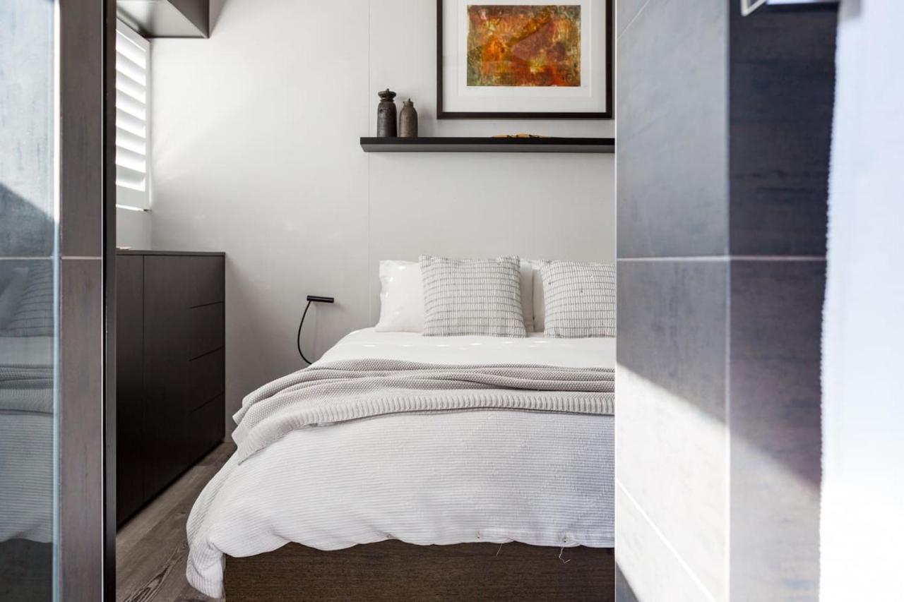 Views From Potts Point With Rooftop Pool Apartment Sydney