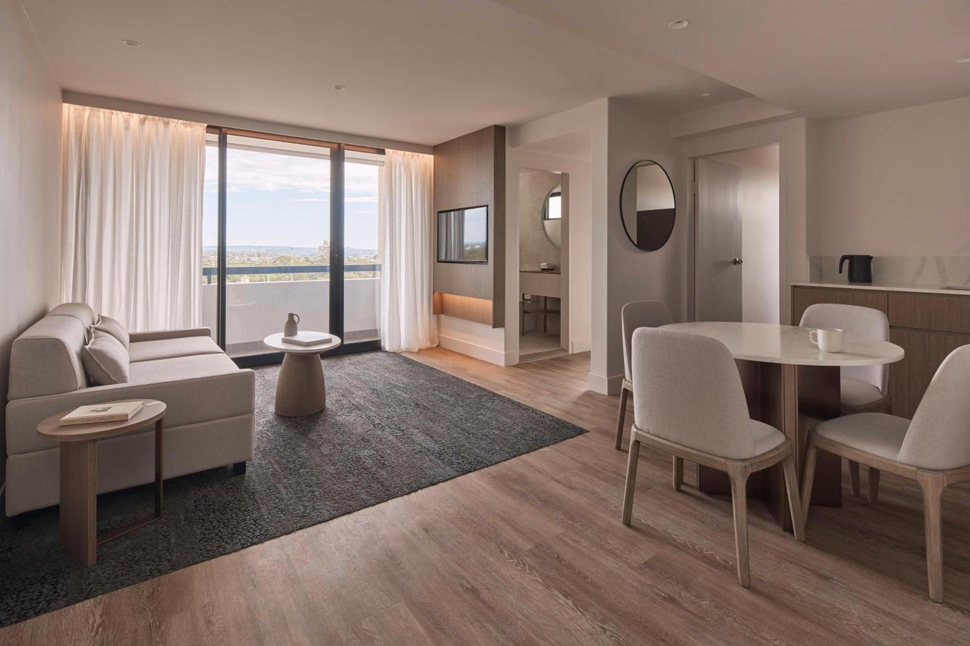 Hotel Rydges North 4*