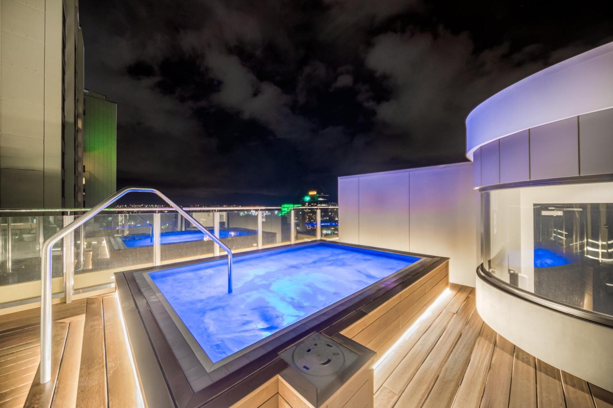 Aparthotel Oaks Hyde Park 4*