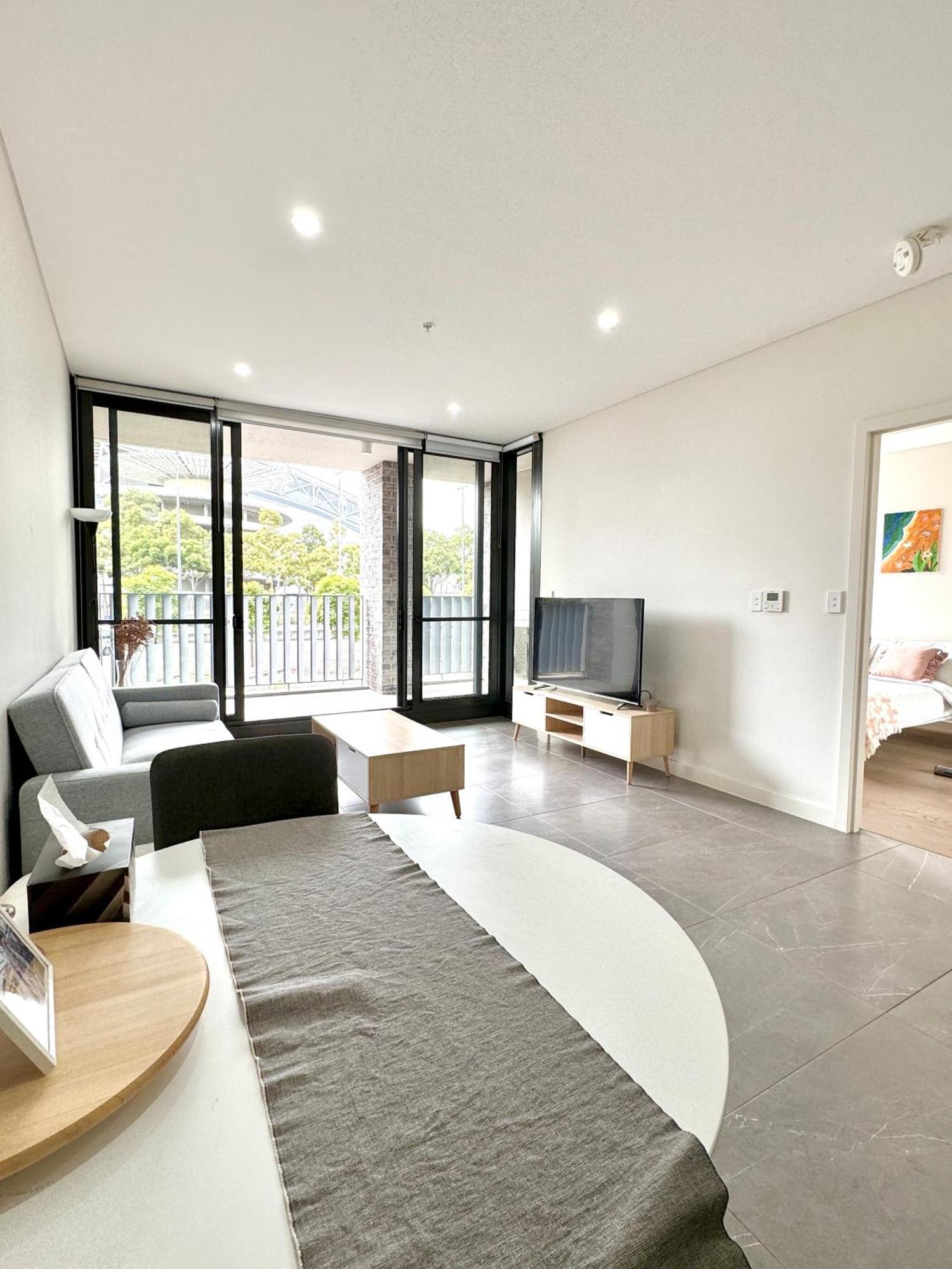 Olympic Park Walk To Aquatic Centre And Stadium * Sydney
