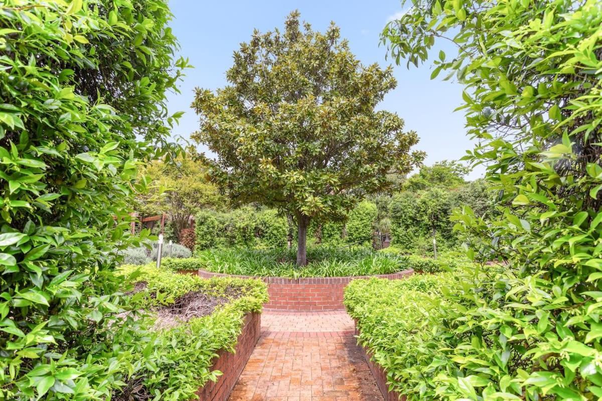 Pristine 2-bed Near Marrickville Village Apartment *