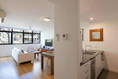Apartment Treetops Erskineville W Parking & Aircon *