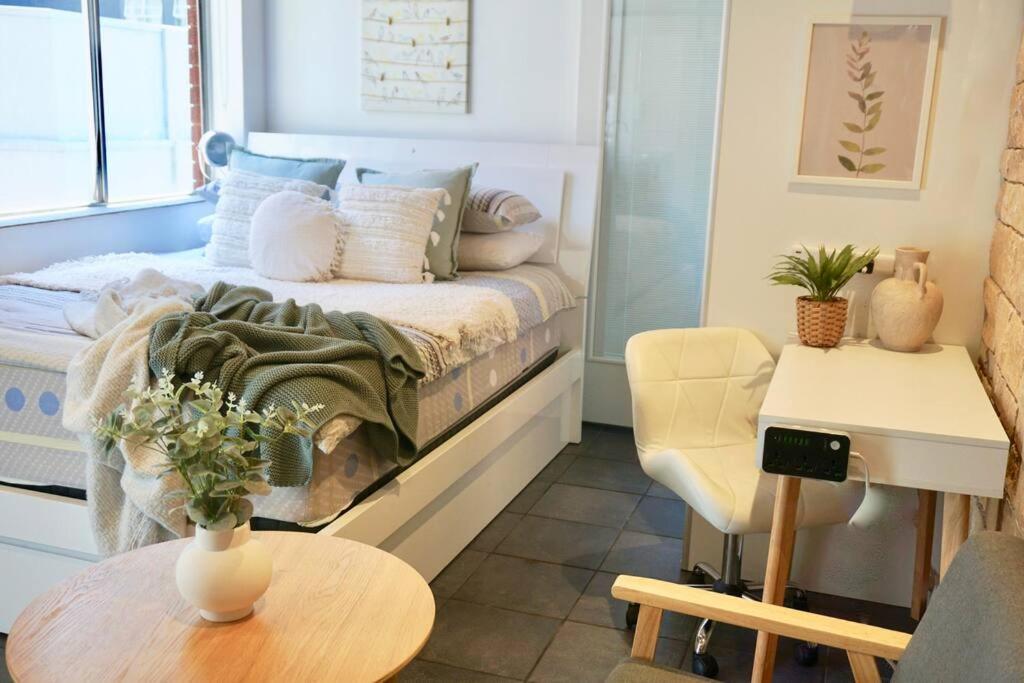 Location! Darlinghurst - Balcony - Ac * Sydney