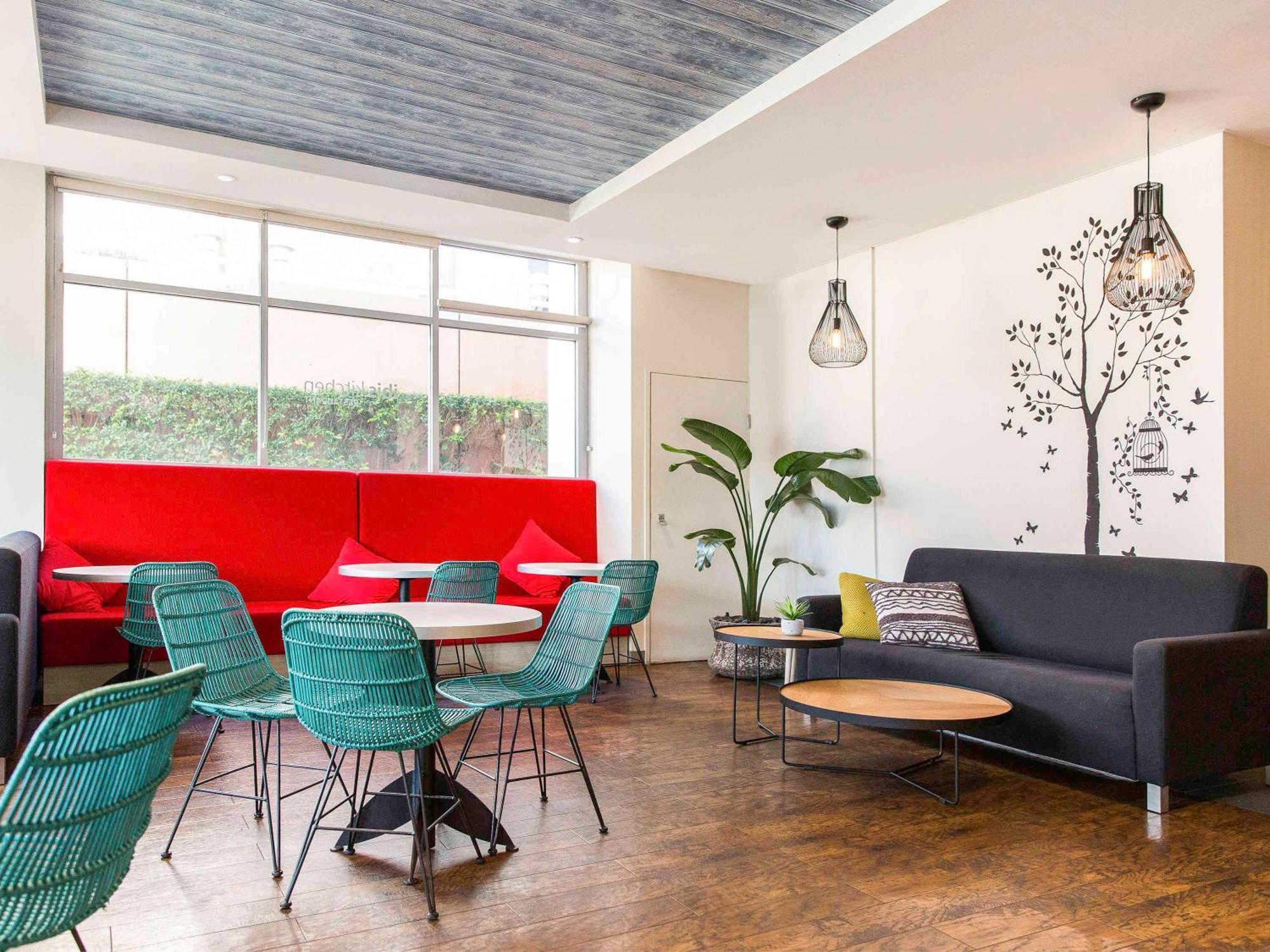 Ibis Darling Harbour 3*